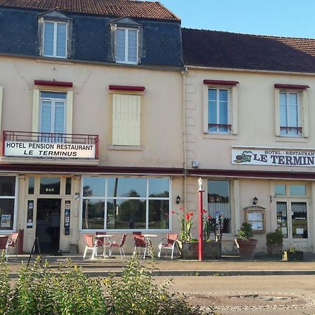 Le Terminus Hotell Pont-d'Aisy Exteriör bild